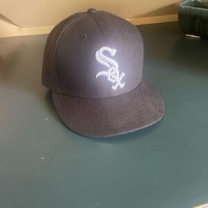 Chicago white Sox size 7 1/8 New Era Black 59FIFTY Cap